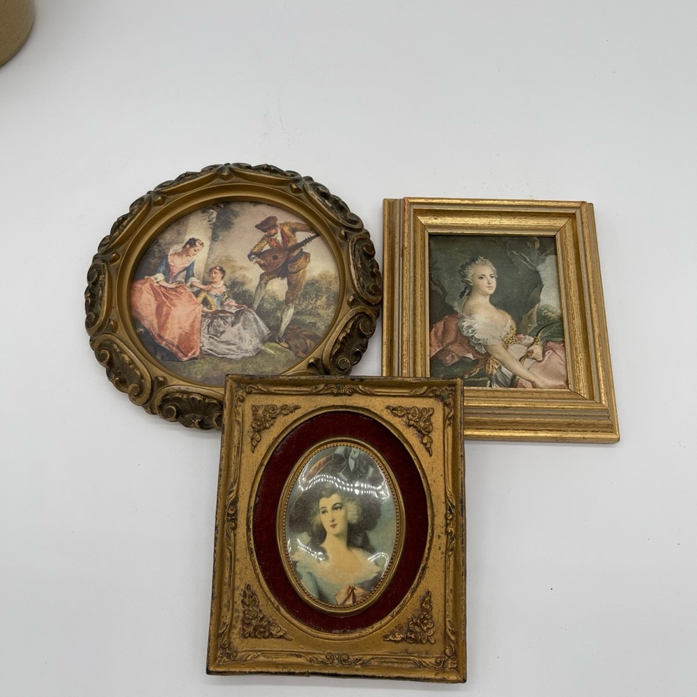 3 Mini Vintage Frames with portraits